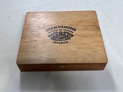 Vintage Joya de Nicaragua Numero Eleven EMPTY Cigar Box EUC