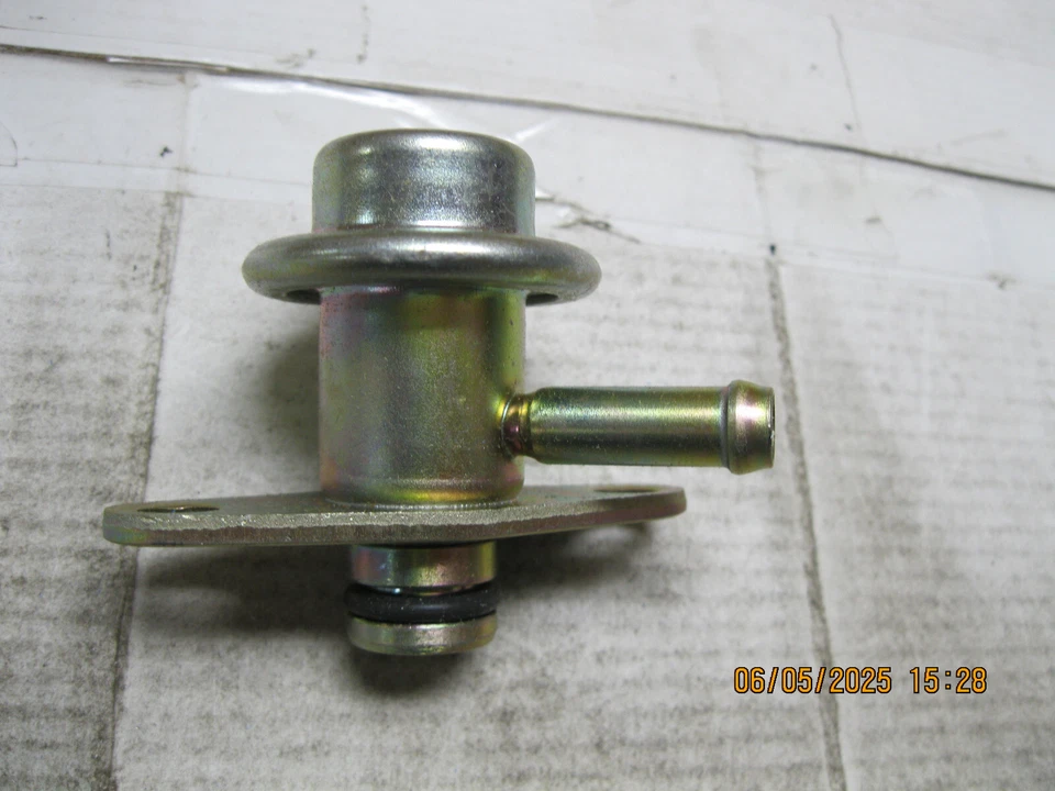 Tomco 21157 Fuel Injection Pressure Regulator Foto 2 de 4