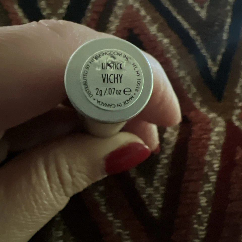 sue devitt Lipstick In Vilchy - Image 2 of 3