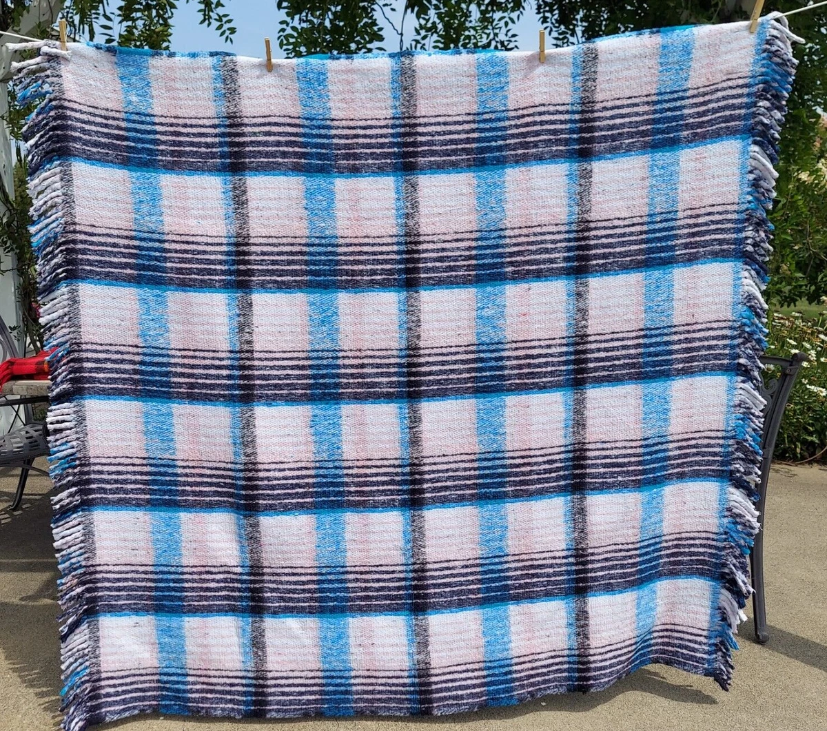 The Yoga Blanket 100% Recycled Fibers Reversible Blue/Pink 63x79 Mexico