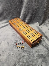 Vintage 3‑Track Wooden Cribbage Board Box Handmade Folk Art Sliding Lid Pegs