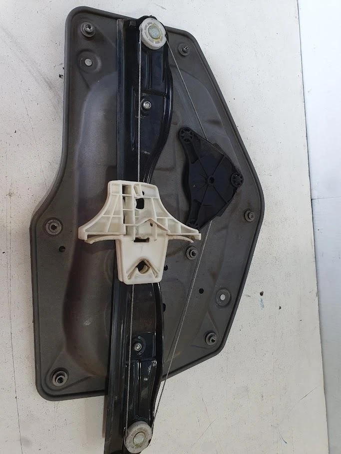 SKODA SUPERB LEFT REAR DOOR REGULATOR ONLY, 03/09-12/15, 3T5839401 - Image 3 of 4