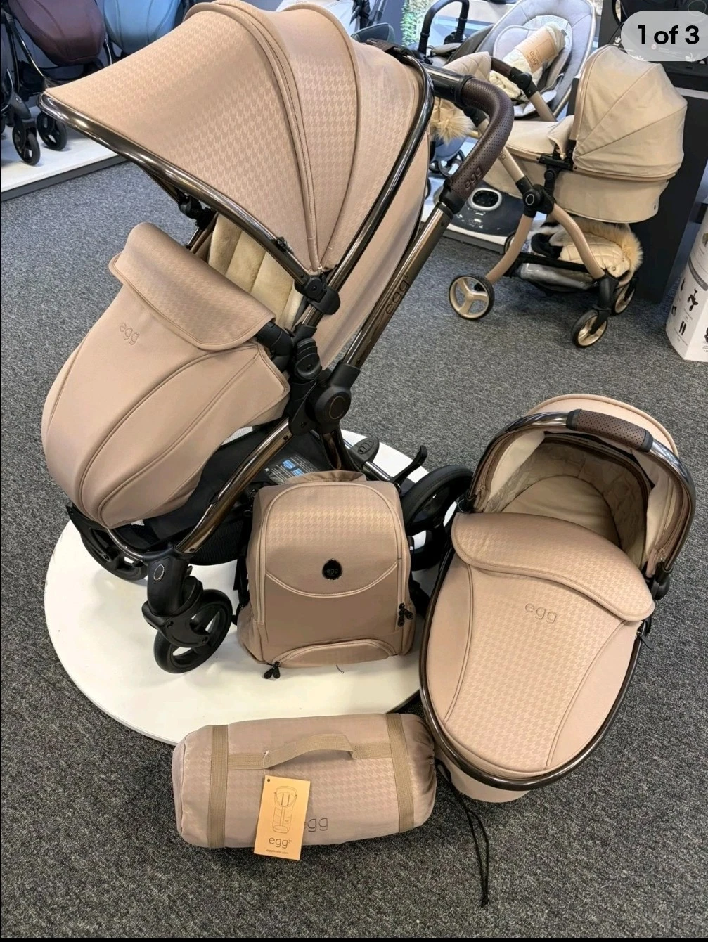 egg3 pram bundle - Houndstooth Almond
Opens in a new window or tab