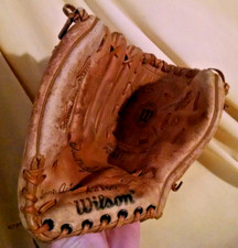 JIM CATFISH HUNTER GLOVE BASEBALL WILSON A2166 AUTOGRAPH MODEL KOREA GRIP TITE.