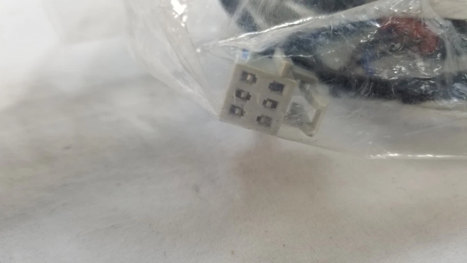 Arnés de cableado de luz trasera Saturn 2003-2005 nuevo GM 22704027 Foto 4 de 4