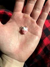 Sanio Hello Kitty Cupcake Micro Figure Zip Pull Charm