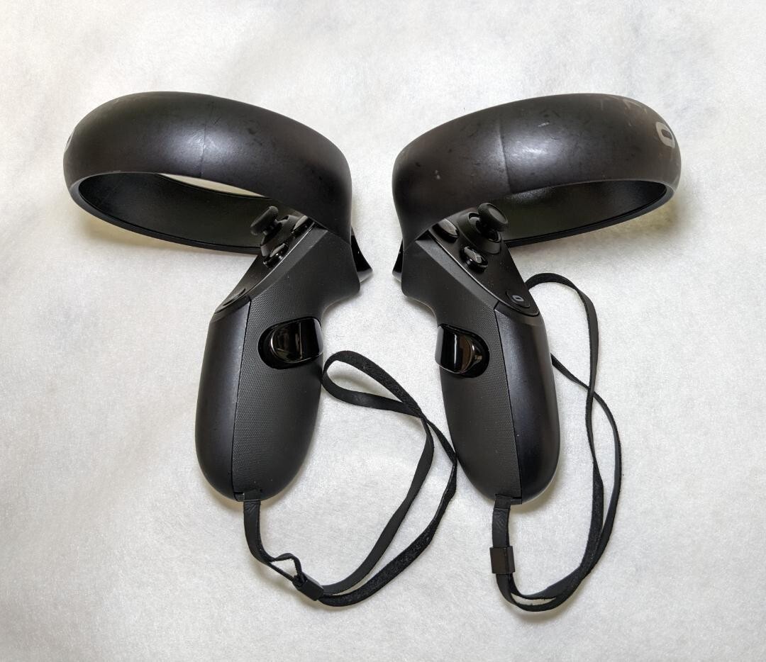 Oculus Quest 64GB VR Headset All In One Game System Black w/Box