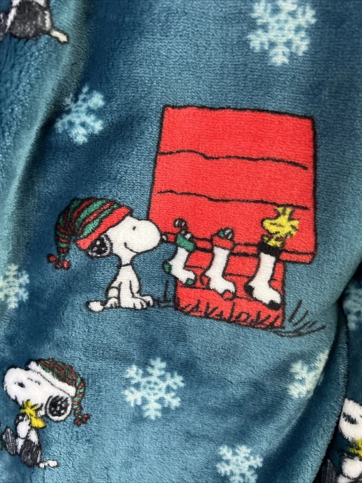 Snoopy Peanuts Christmas Blue Berkshire Velvet Plush Throw Blanket Brand New - Image 2 of 3