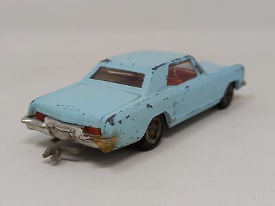 ア*ク様 Corgi Toys Buick 'Riviera' ギフトセット A Corgi Toys Gift Set No. 31 Buick 'Riviera' with boat