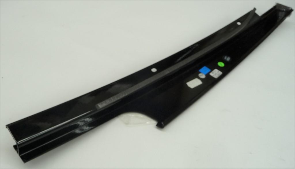 2009-2019 Rolls Royce Ghost Front Right Door Cover, Column B 51357200312 OEM A1