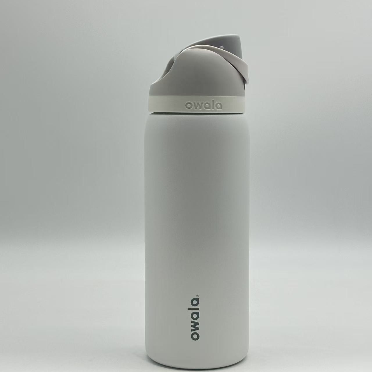 Owala FreeSip 32oz Stainless Steel Water Bottle Shy Marshmal