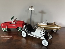 Hallmark Kiddie Car Corner Gold Crown & Winne...