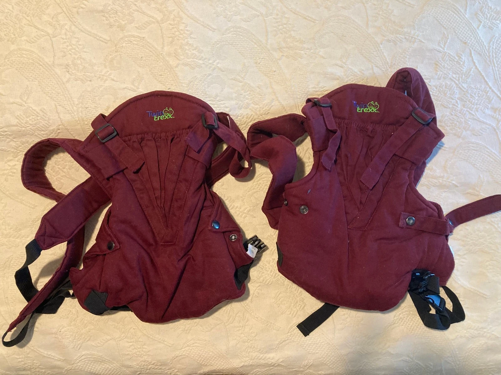 Twin Trexx fabric baby carrier for two babies - used, good condition
Opens in a new window or tab