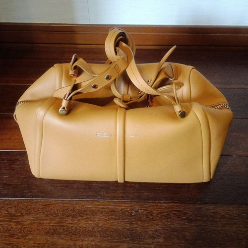 Max Mara Leather Shoulder Bag Camel Italy Authentic Near Mint
