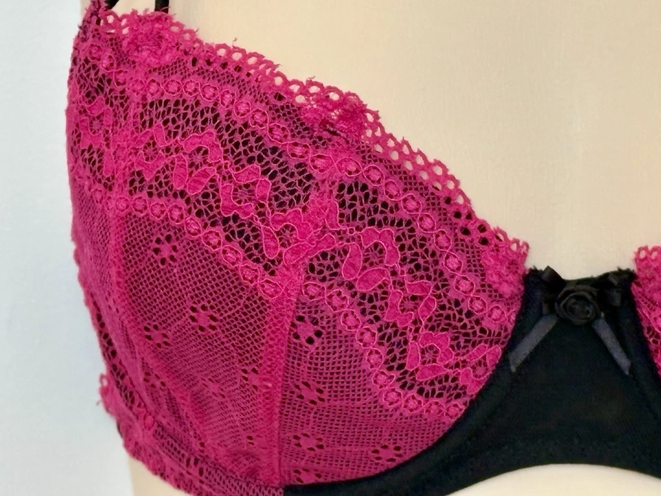 Sujetador de encaje con aros rosa y negro Betsey Johnson para mujer talla 34C Foto 2 de 4