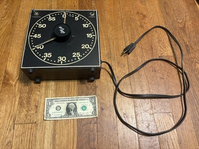 Vintage GraLab Model 300 Darkroom Glow in the Dark Timer - Tested Works