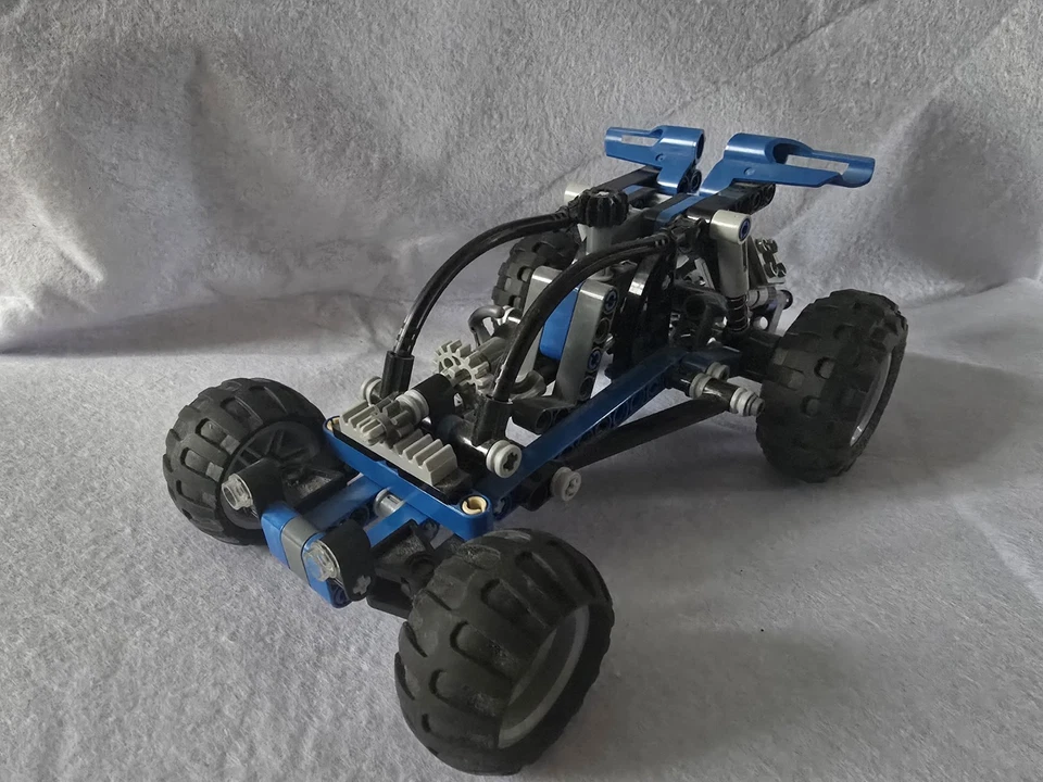 LEGO Technic 8296 Dune Buggy, photo 1 of 5