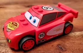 LEGO 8200 Radiator Springs Lightning McQueen 100% Complete with Box and Manual
