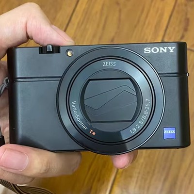 Sony Cyber-shot RX100 IV DSC-RX100M4 20.1MP 40x Zoom WiFi Digitalkamera -95% Neu