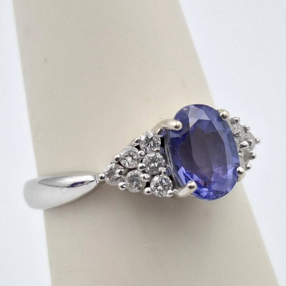 18K White Gold Oval Tanzanite & Round Diamond Accent Cocktail Ring Size 6.5 - Image 2 of 4