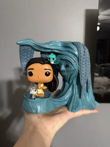 Funko Pop! Moment: Pocahontas with Grandmother Willow #1336