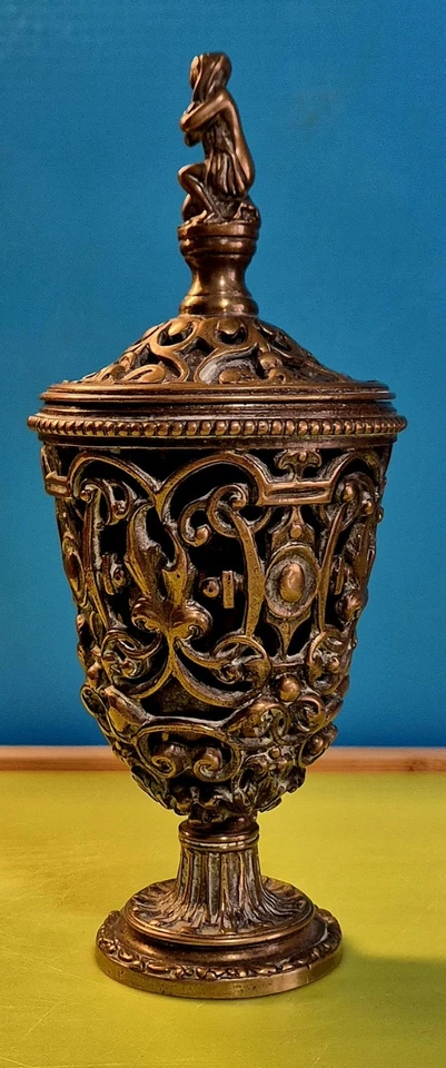 Victorian very Ornate Brass Urn with Lid for Ashes? 17cm high - Image 4 of 4