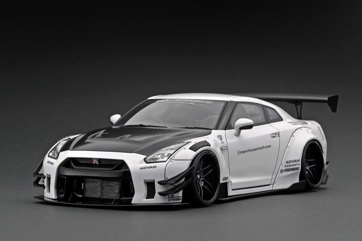 【在庫有】 LB-WORKS R35 GT-R Nissan 1:18 Type Ignition -- White -- 2 hpi・racing