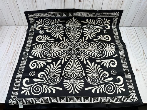 New! Vintage, The Metropolitan Museum of Art 100% Silk Palmette Scarf - Picture 6 of 14