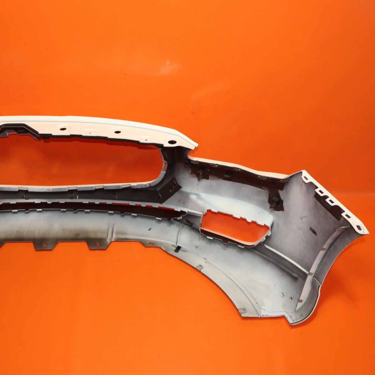 MASERATI QUATTROPORTE FRONT BUMPER 2014 2015 2016 2017 670010256 OEM