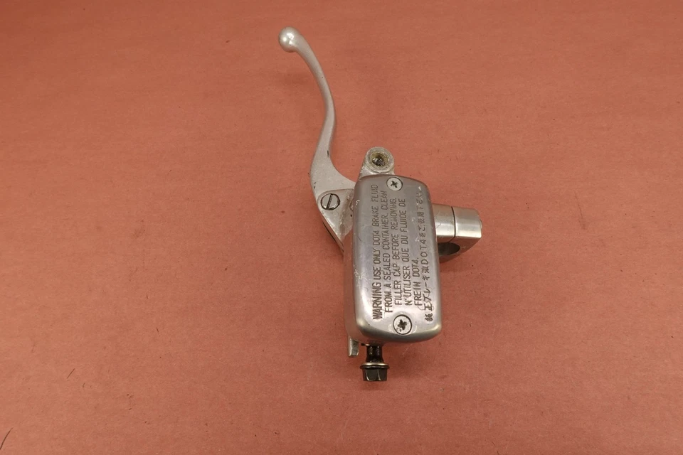 Conjunto de cilindro maestro de freno delantero Honda Magna 750 VF750 VF750C 1994-2003 Foto 2 de 4