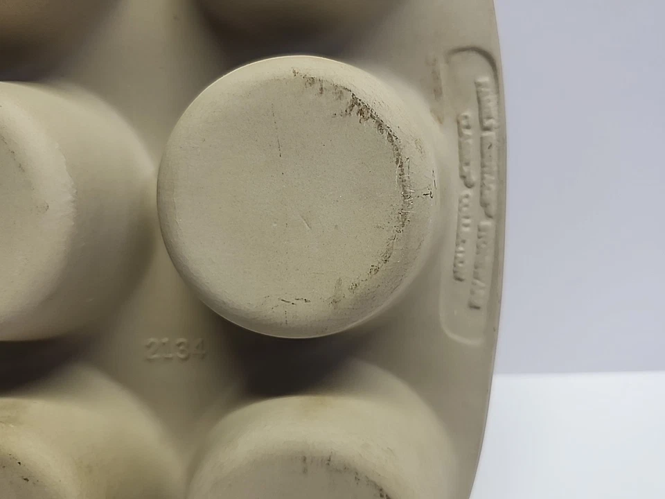 Керамическая посуда Pamped Chef Family Heritage на 12 чашек сковорода для кексов 15x10x2 сделано в США - Изображение 3 из 4