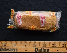 [ 1999 Hostess Banana Twinkie - Vintage Snack Cake - Unopened / Petrified 1990s]