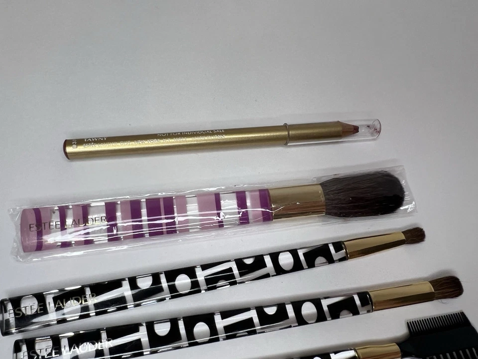 全新雅诗兰黛化妆刷套装和唇线笔 Tawny — 第 3/4 张图片