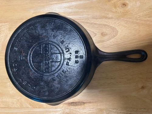 Griswold #6 Cast Iron Skillet # 699 B