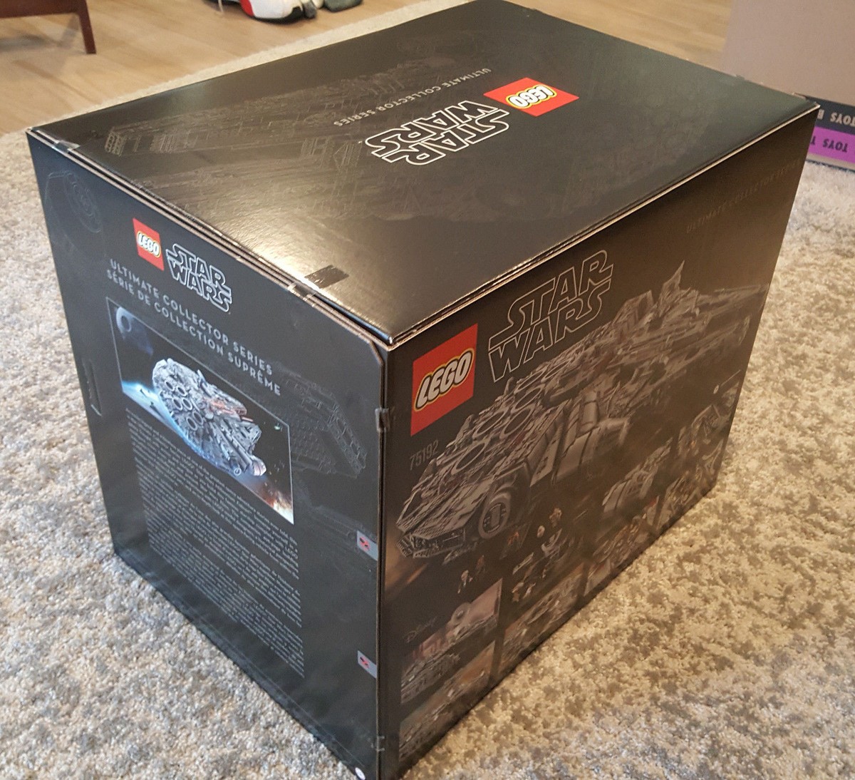 LEGO ULTIMATE COLLECTOR SERIES MILLENNIUM FALCON 75192 BRAND NEW