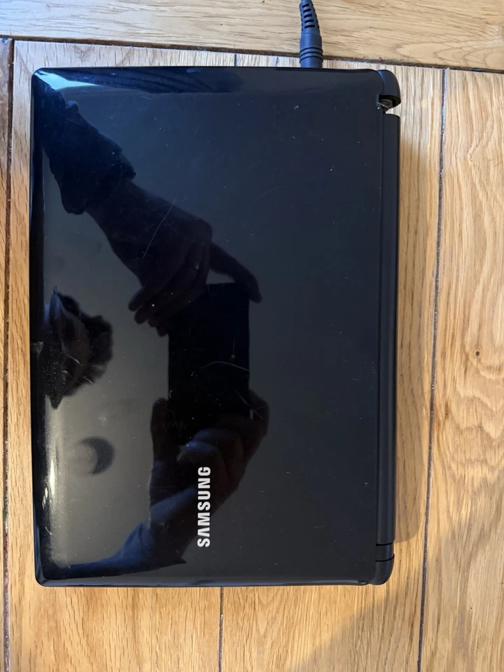 Samsung Notebook NP-N150, 10.1" - Fully tested and working - Image 4 of 4