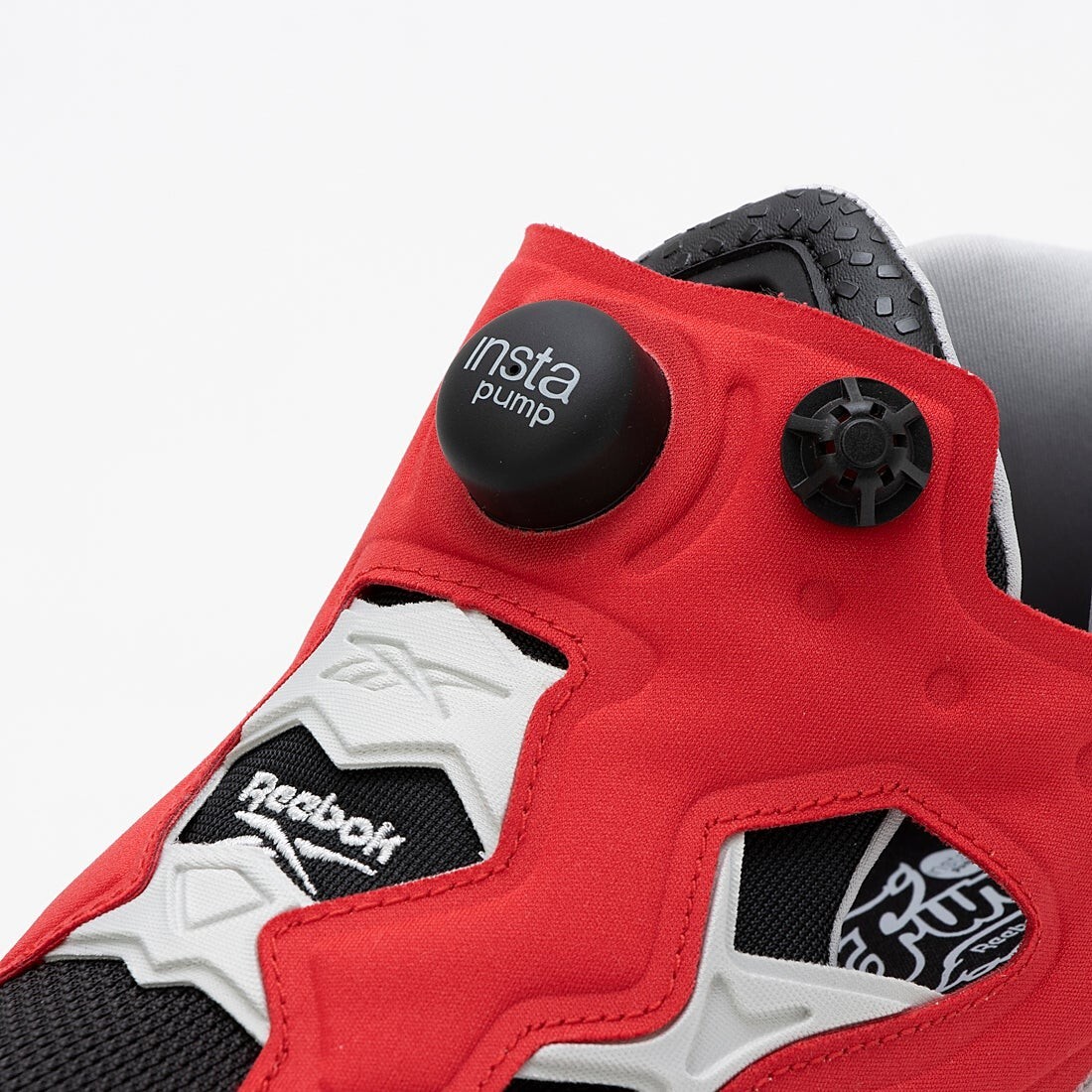 Reebok Instapump Fury 95 Core Black Red 100069777 Men's Size