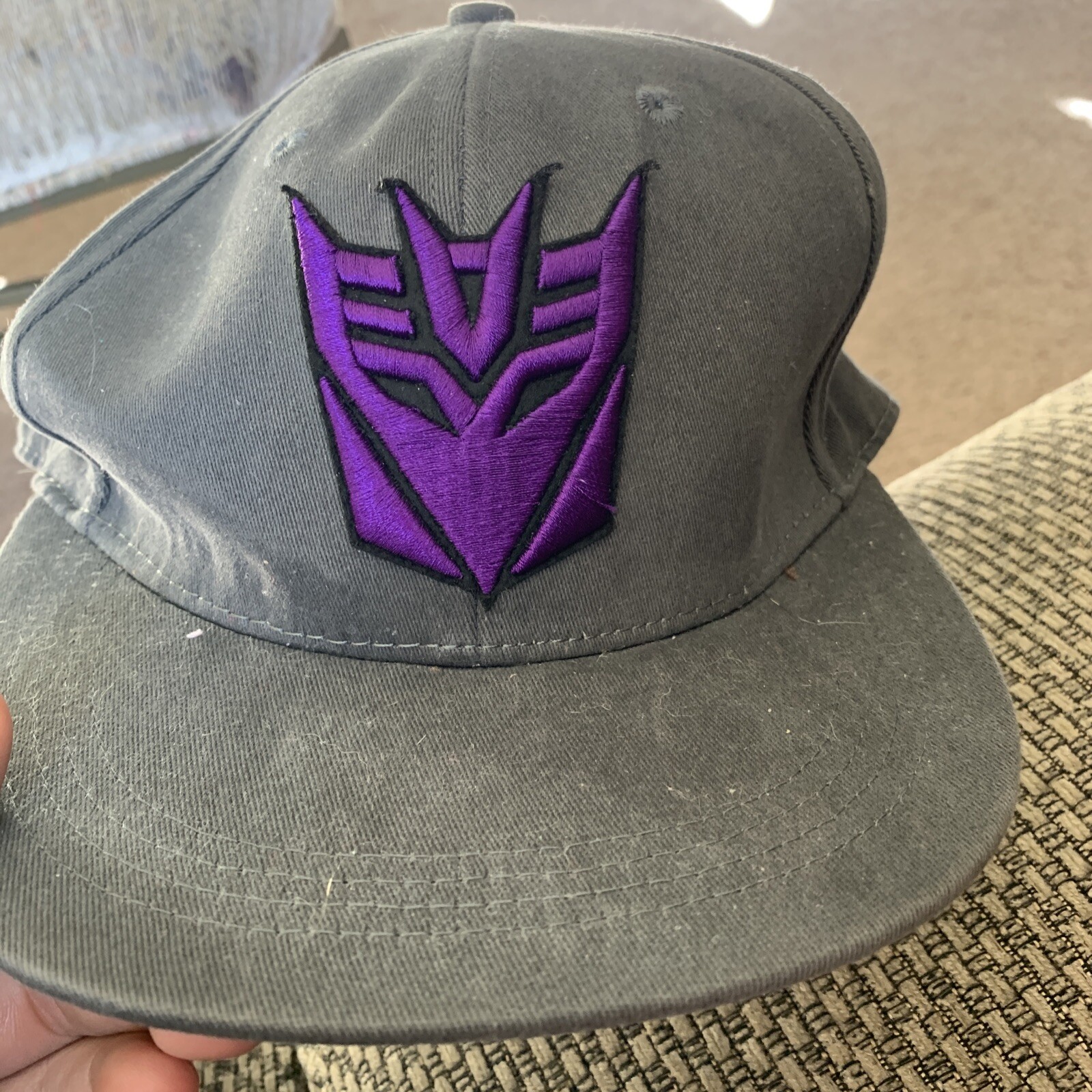 decepticon universal studios hat Gem