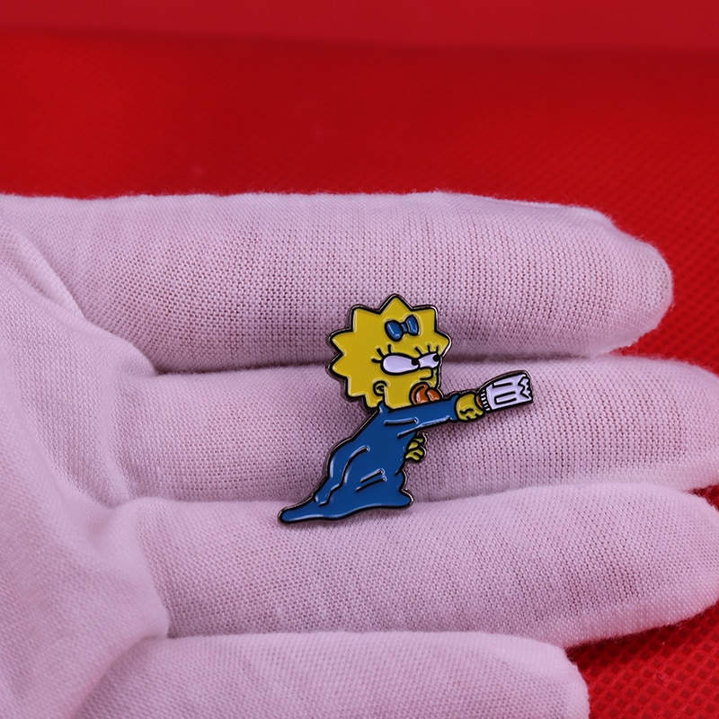 イェソン ピンバッジ Maggie Simpson Broken Bottle Simpsons 1.1