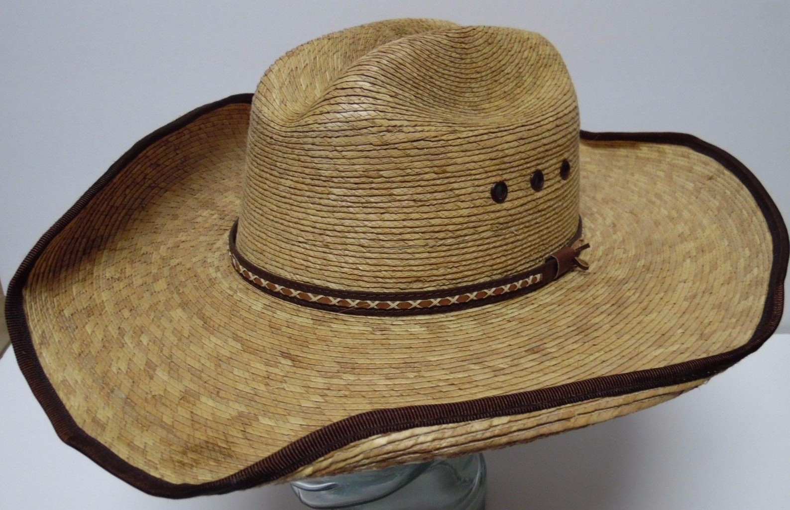 jason aldean resistol cowboy hat