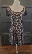 Socialite Cocktail Party Dress Black Lace Over Tan Cut Out Back Women's L EUC