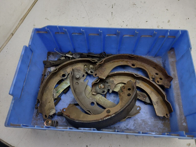 Piezas sueltas freno de tambor para Subaru Impreza GC GF 93-00 Foto 2 de 4