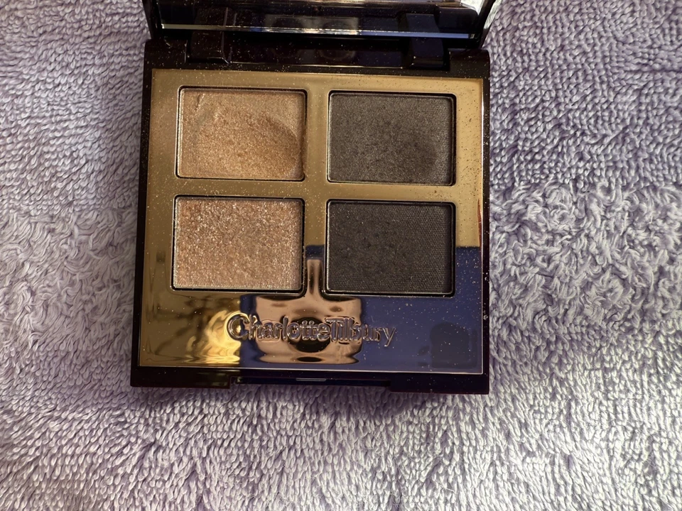 Charlotte Tilbury Lidschatten Palette The Uptown Girl Champagner/rauchgrau Tönen - Bild 2 von 3