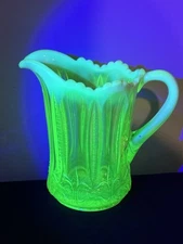 ANTIQUE VICTORIAN URANIUM/VASELINE  Jefferson Pitcher