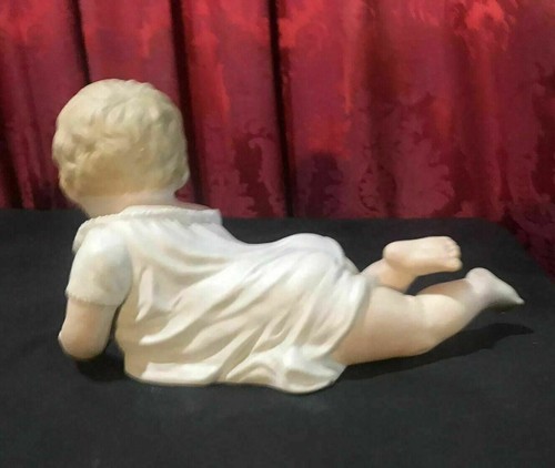 VINTAGE ANTIQUE BISQUE PORCELAIN FIGURAL CRAWLING PIANO BABY STATUE - Picture 3 of 8