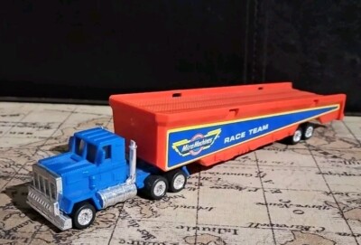 Micro Machines Race Team BIG RIG HAULER - 1988 Vehicle Carrier Playset