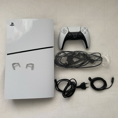 Sony PlayStation 5 Slim Digital Edition weiß mit Controller und Kabeln