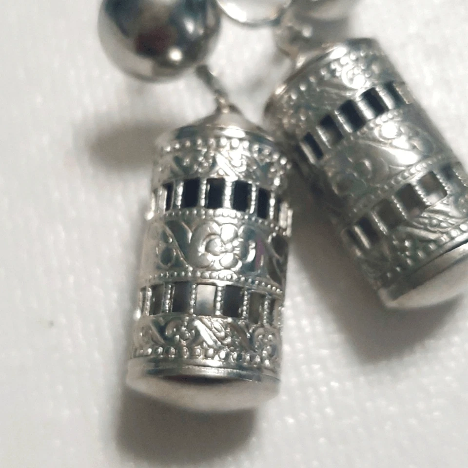 Vintage Tibetan Prayer Wheel Box Earrings Clip-on Silver Tone Filigree Foto 3 de 4