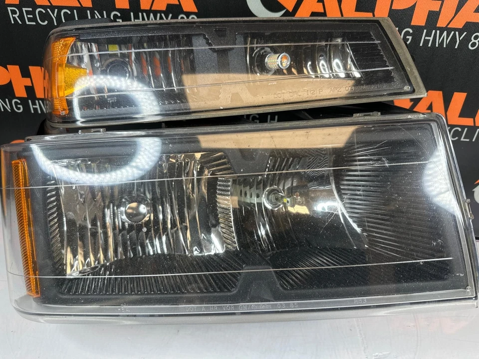 Headlamp Assembly CHEVY COLORADO Right 04 05 06 07 08 09 10 11 12 Foto 2 de 4