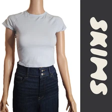 Skims Cropped Ragland Tee NWT Blue XS- Small hole on back